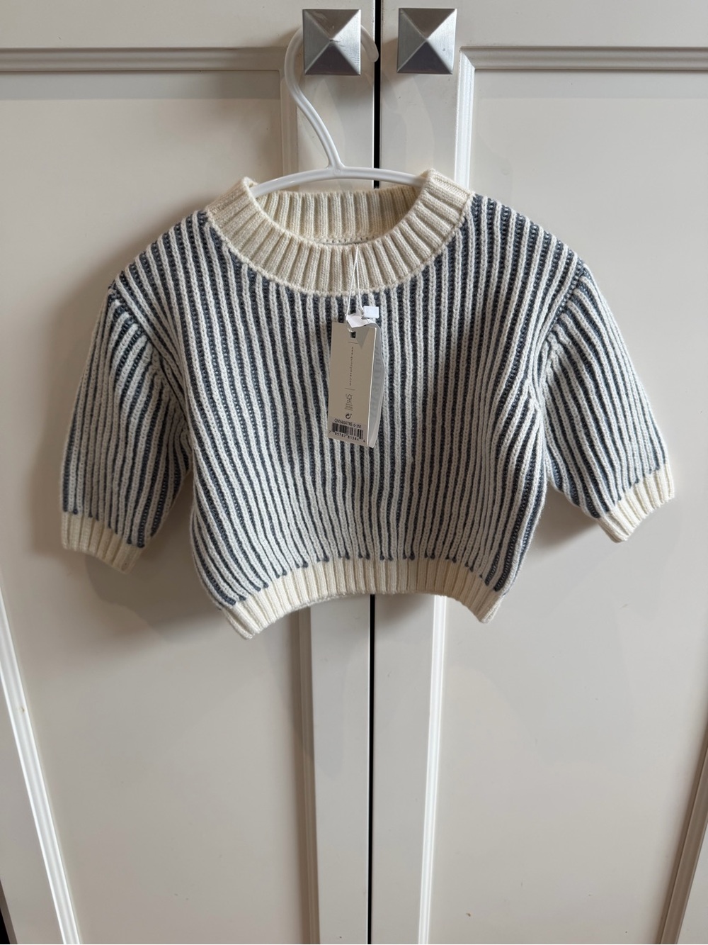 NWT Quincy Mae 0-3m striped Knit Sweater in Cream & blue grey